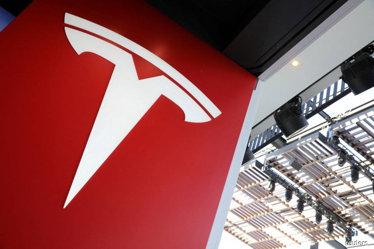 Tesla to lay off 229 employees, shuts San Mateo office